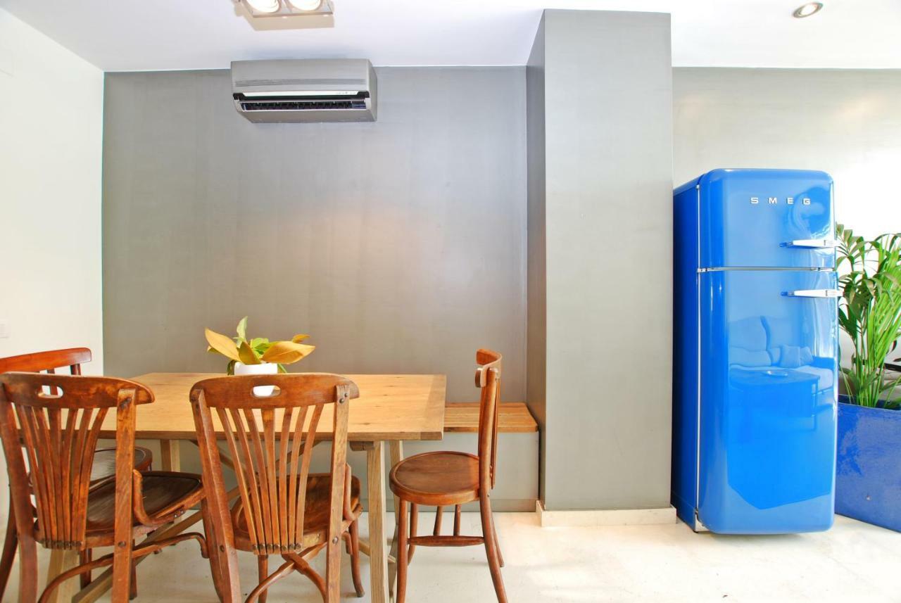 Blue Fridge Apartmen - Blue Fridge Apartmen - Ideal For Couples, Near Beach And Well Connected Vilassar De Mar Exterior foto