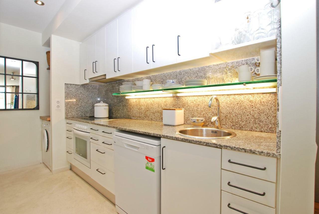 Blue Fridge Apartmen - Blue Fridge Apartmen - Ideal For Couples, Near Beach And Well Connected Vilassar De Mar Exterior foto