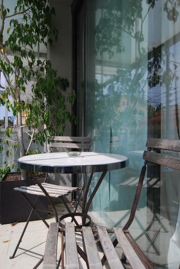 Blue Fridge Apartmen - Blue Fridge Apartmen - Ideal For Couples, Near Beach And Well Connected Vilassar De Mar Exterior foto